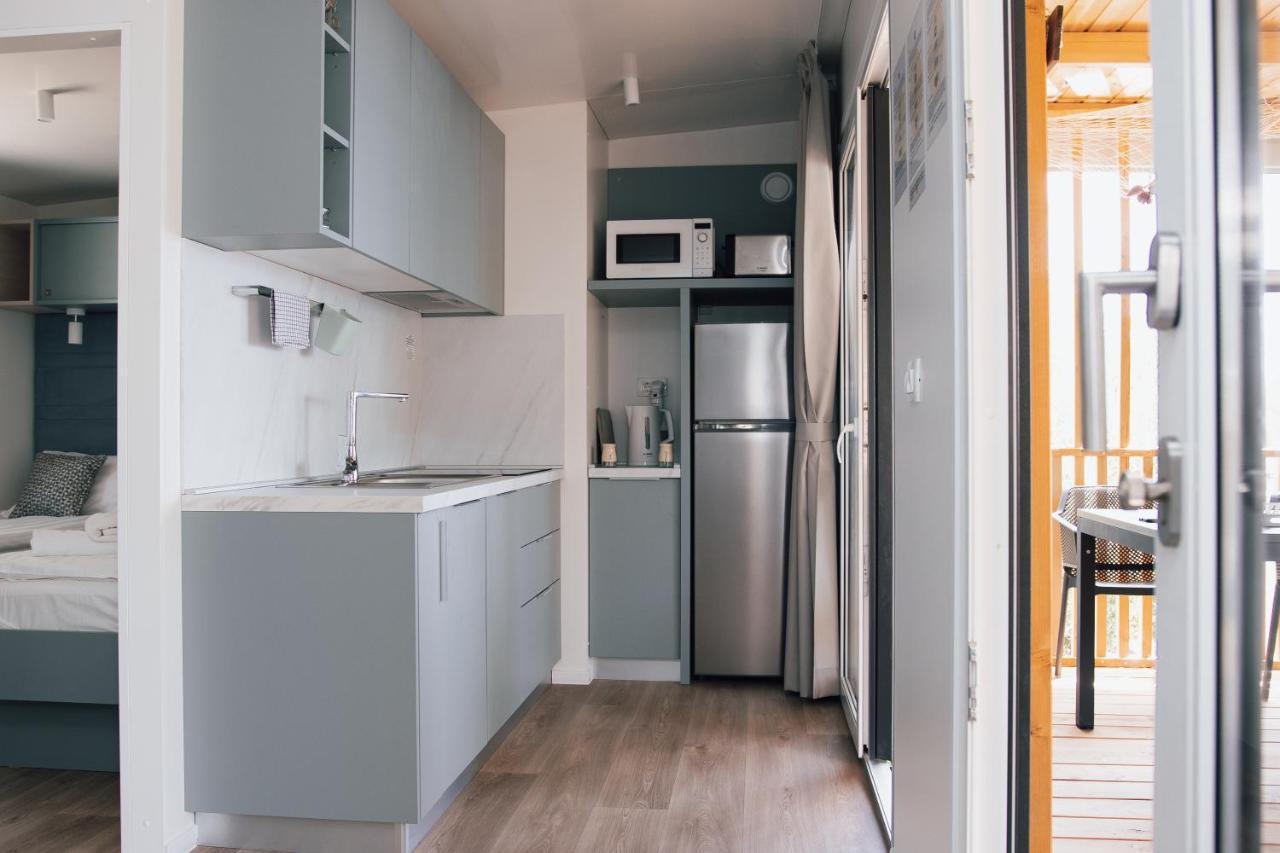 Mobile Homes Selce - Lighthouse Buitenkant foto
